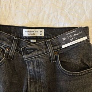 The 90s Straight Abercrombie Jeans